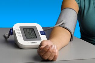 Control of blood pressure in hypertension to prevent negative effects